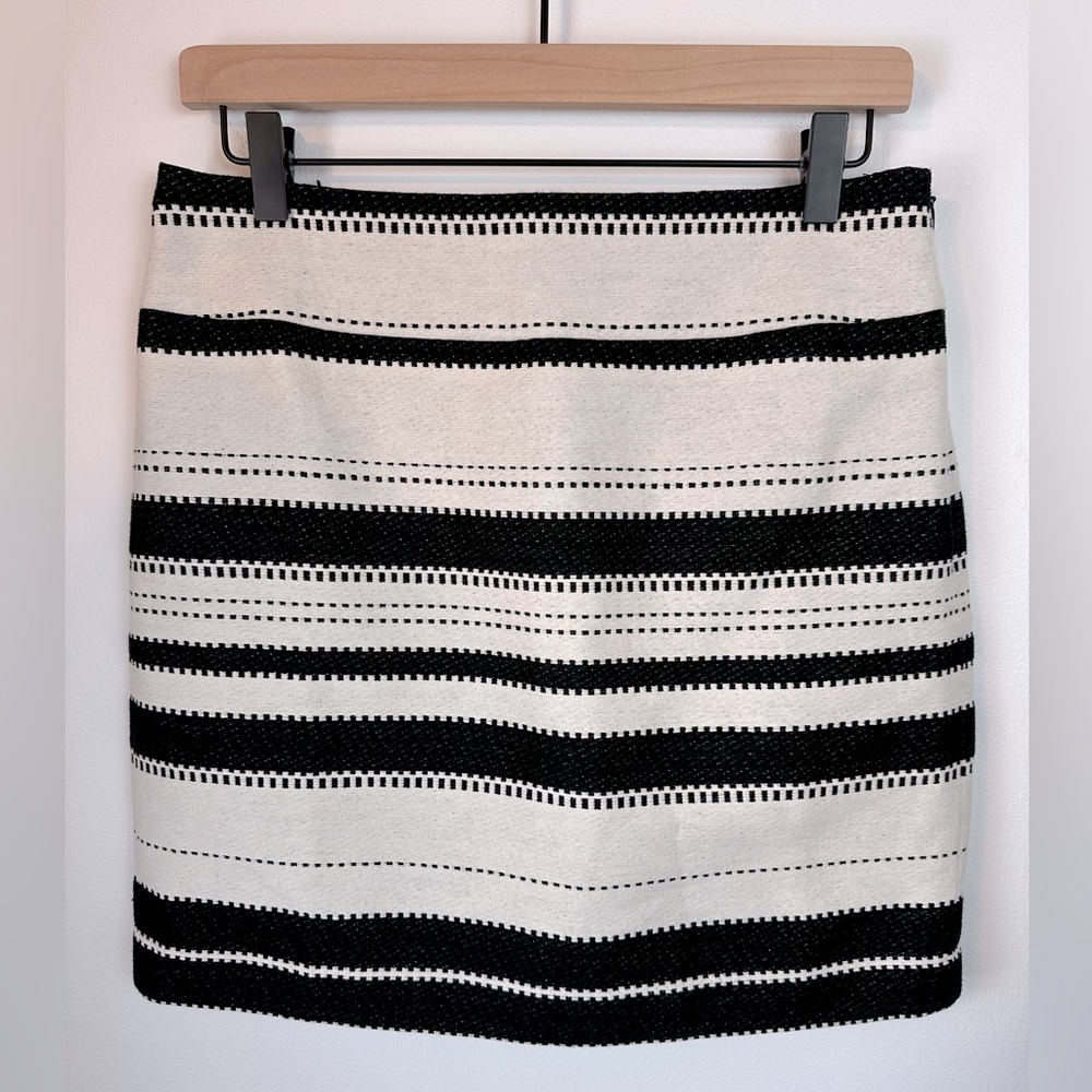LOFT Black & White Stripe Mini Skirt NWT | Size 4
